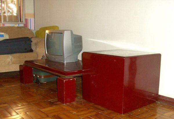 Mesa baixa mais cubo